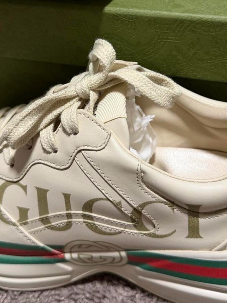 Gucci Women Cream Leather Sneakers With Green And Red Web Stripe